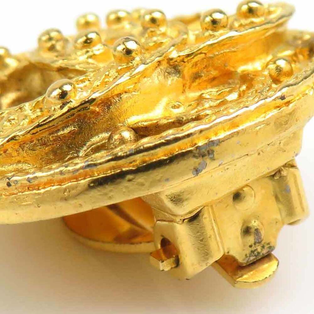 CHANEL Vintage Gold Earrings - Picture 10 of 12
